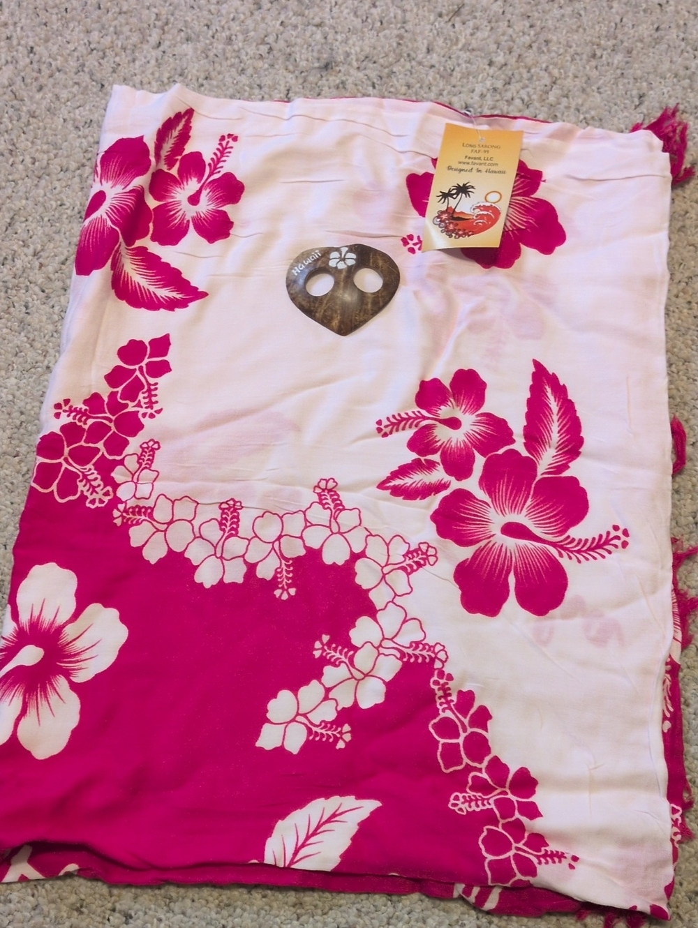 Favant Sarong And Coconut Tie- From Hawaii Pink & White Floral Hibiscus Print